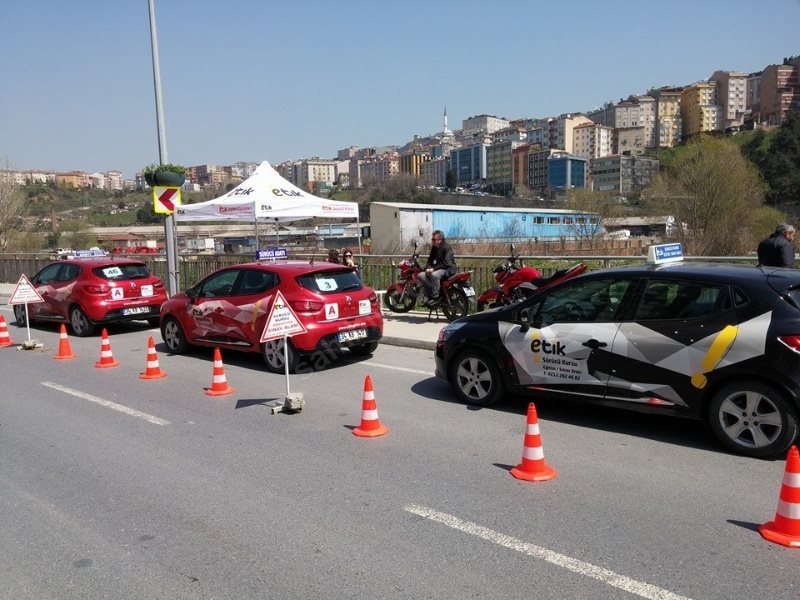 Timsah Sürücü Kursu