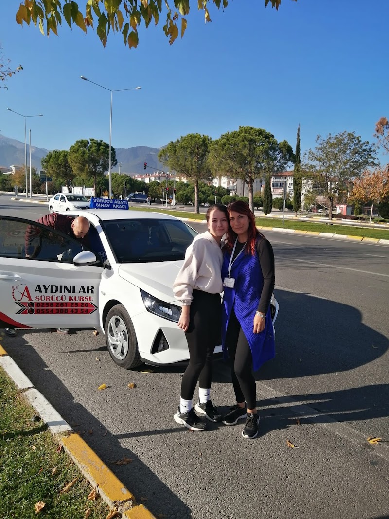 İlk Aydınlar Sürücü Kursu