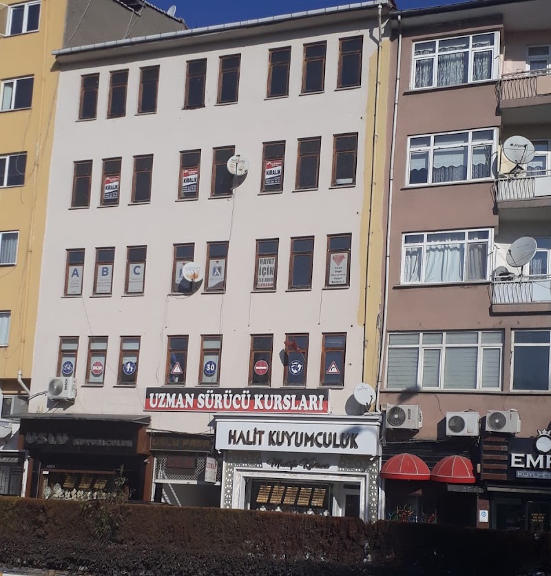 Uzman Sürücü Kursu (Çarşı Şubesi)