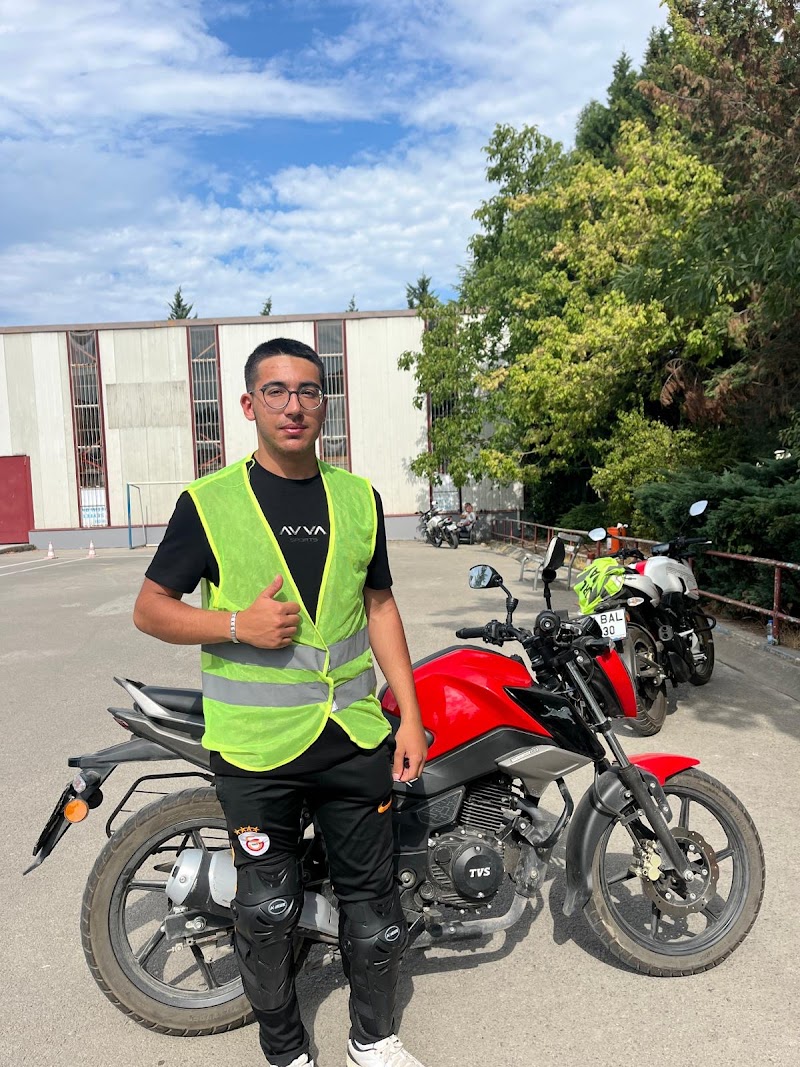 Gölcük Ekip Sürücü Kursu