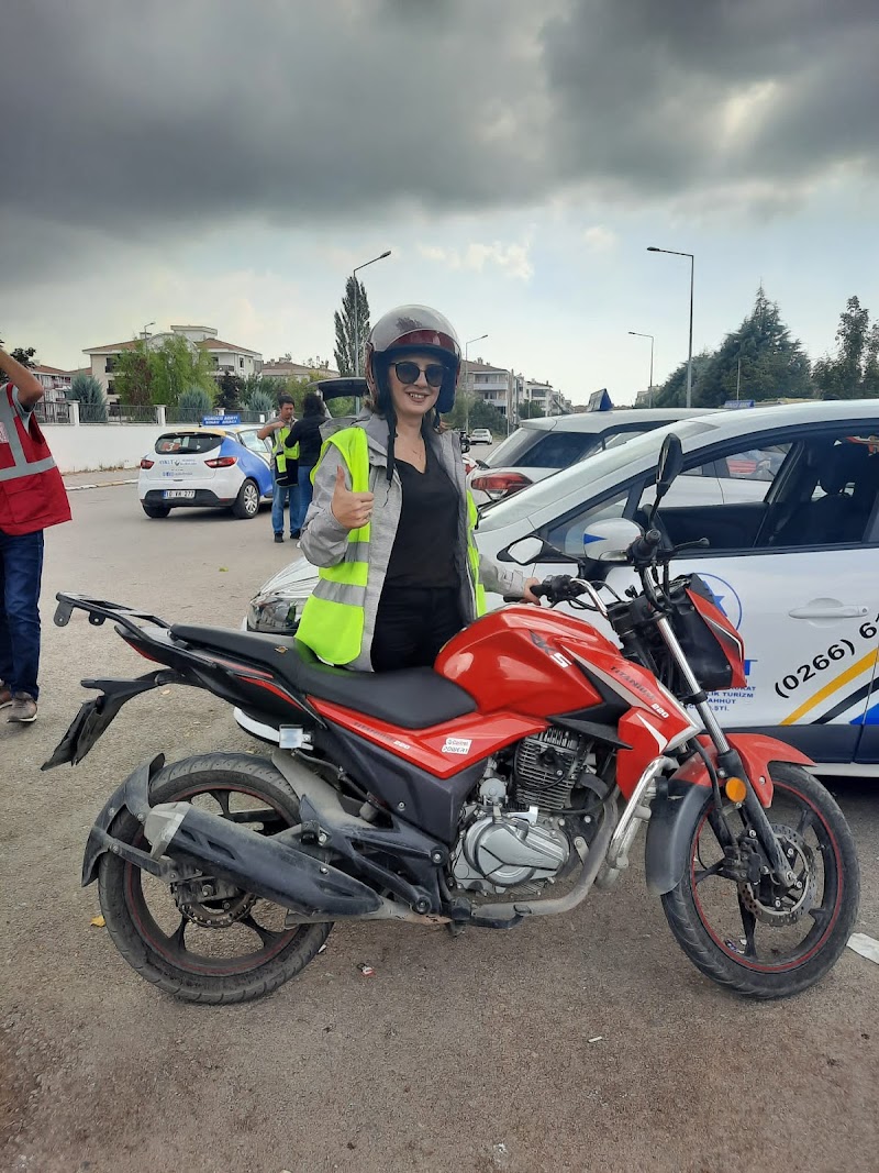 Öz Garanti Sürücü Kursu (Merkez Şubesi)