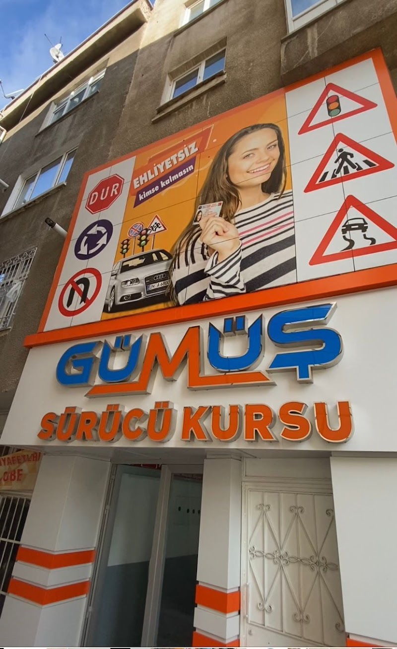 Gümüş Sürücü Sürücü Kursu