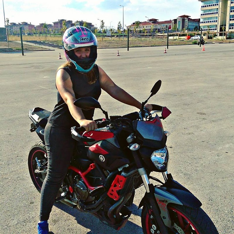 Adalar Sürücü Kursu