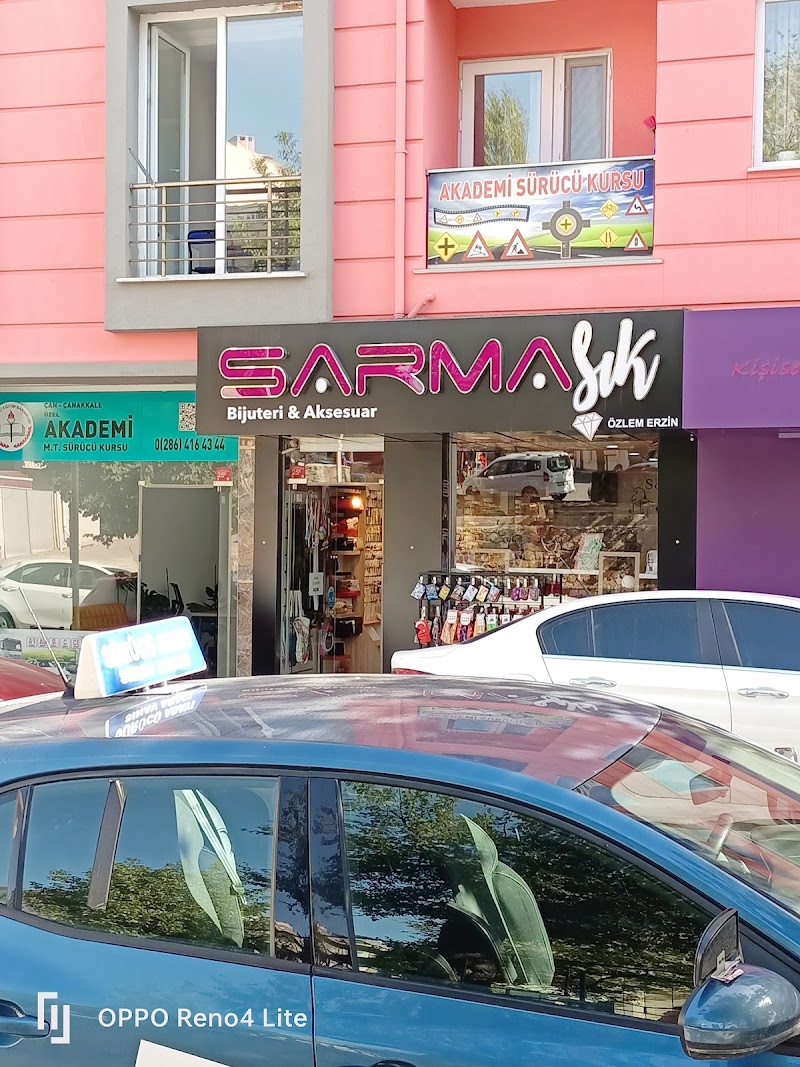 Akademi Sürücü Kursu