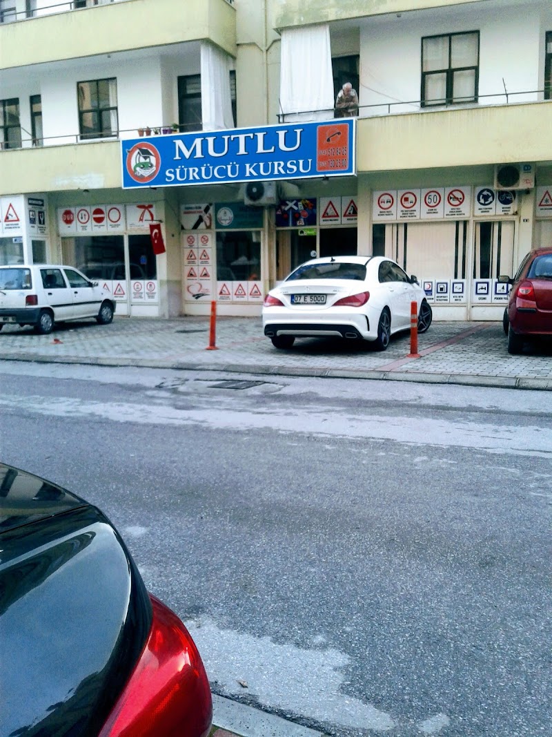 Mutlu Sürücü Kursu