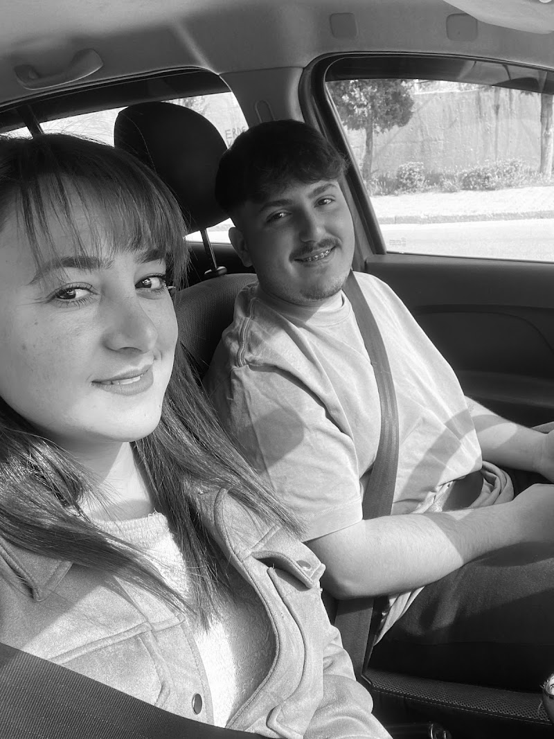 Bir İlgi Sürücü Kursu