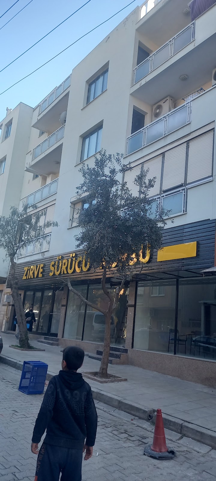 Zirve Sürücü Kursu