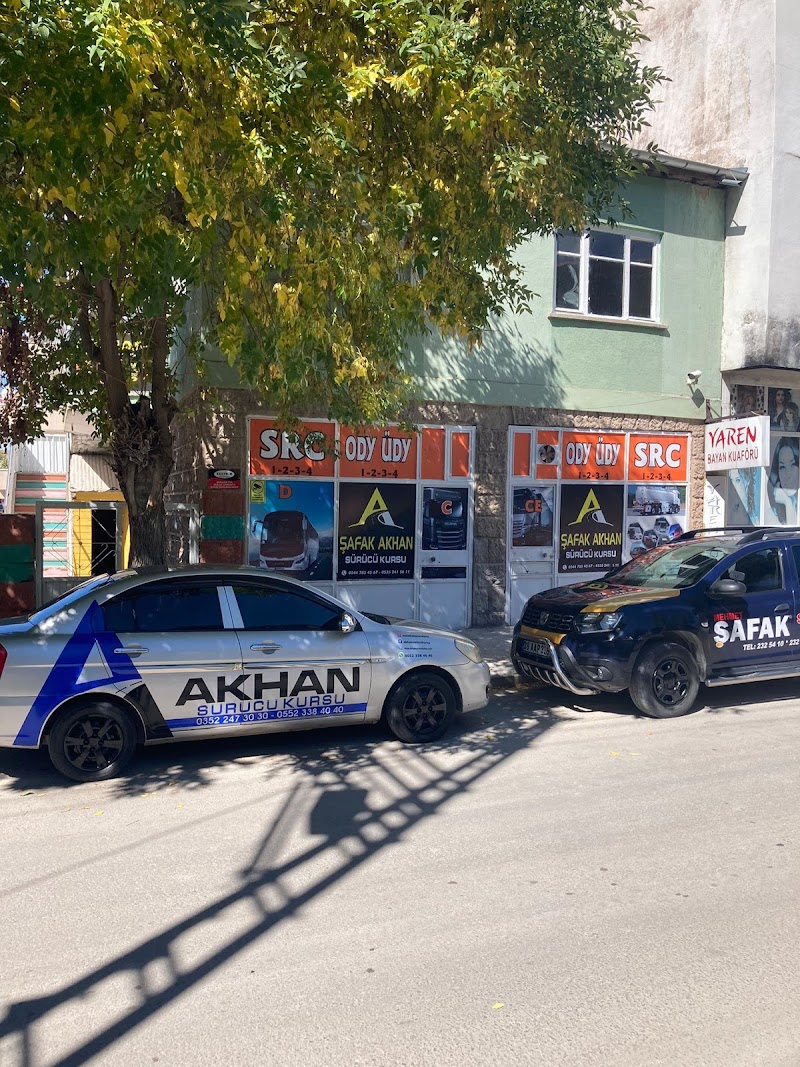 Şafak Akhan Sürücü Kursu