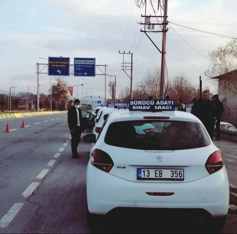 Öz Ahlat Sürücü Kursu