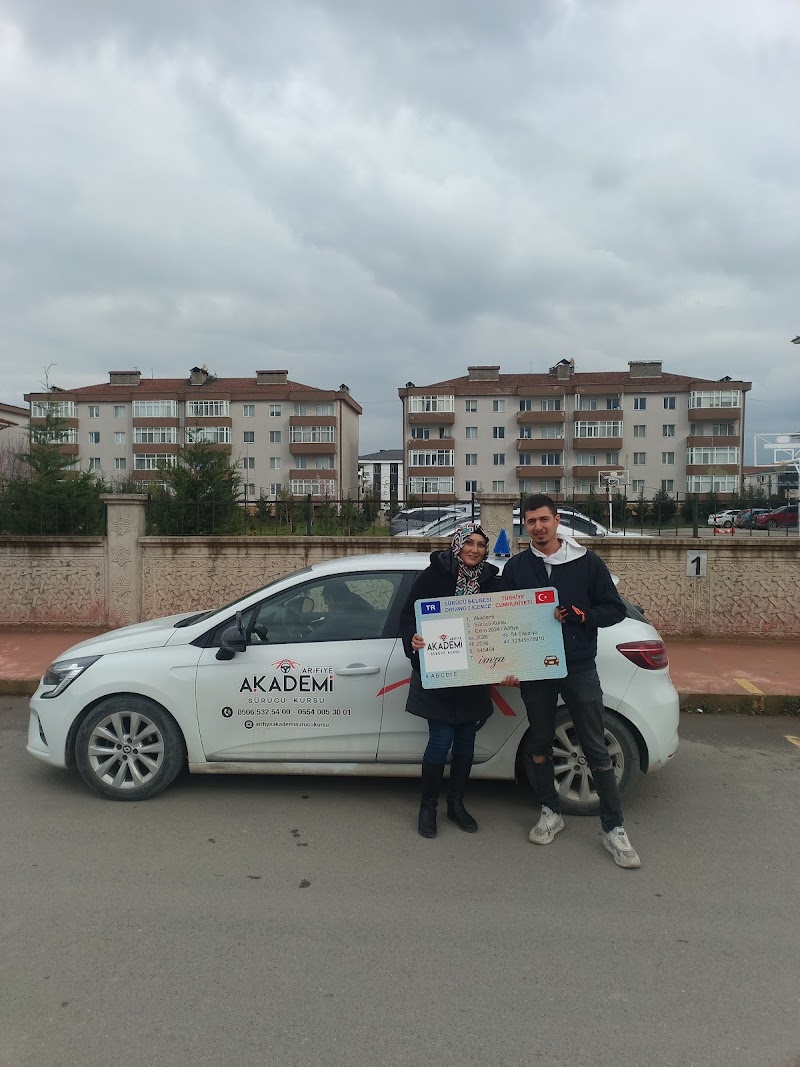 Arifiye Akademi Sürücü Kursu