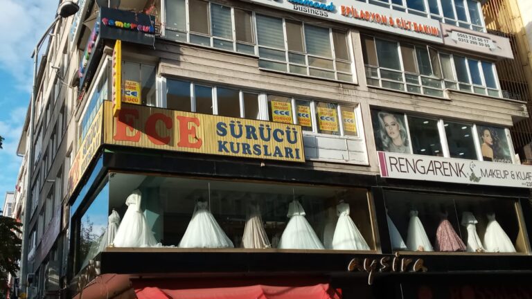 İlk Ece Sürücü Kursu