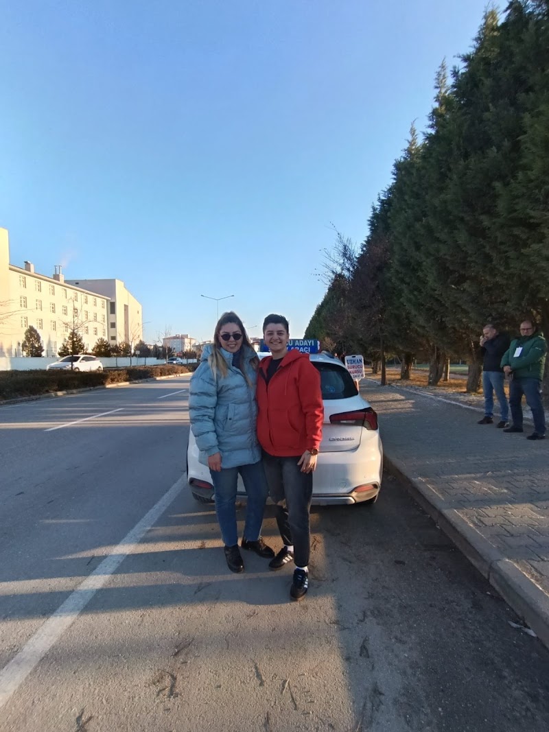 Uzman Sürücü Kursu (Tepebaşı Şubesi)