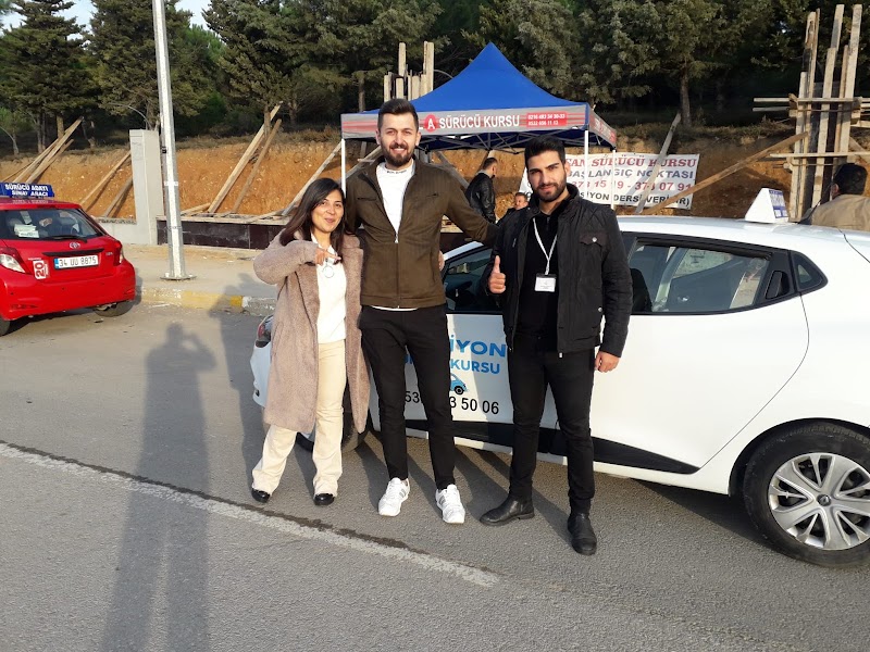 Şampiyon Sürücü Kursu