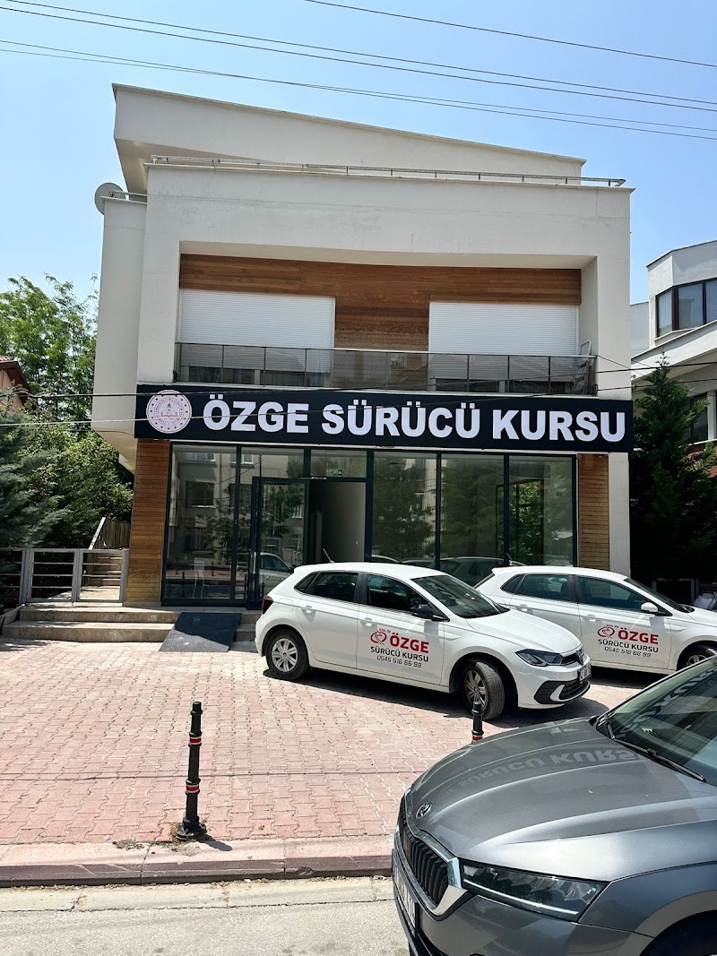 Öz Özge Sürücü Kursu