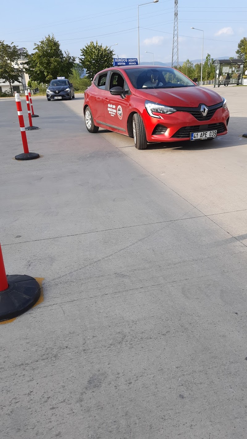 Gölcük Ekip Sürücü Kursu