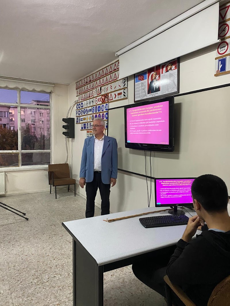 Münir Borazan Güven Sürücü Kursu