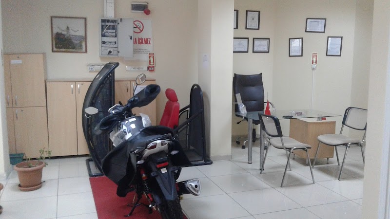 Ak Çarşı Sürücü Kursu (Kemalpaşa Şubesi)