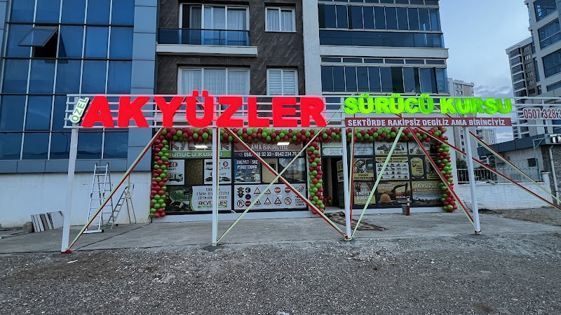 Akyüzler Vip Sürücü Kursu