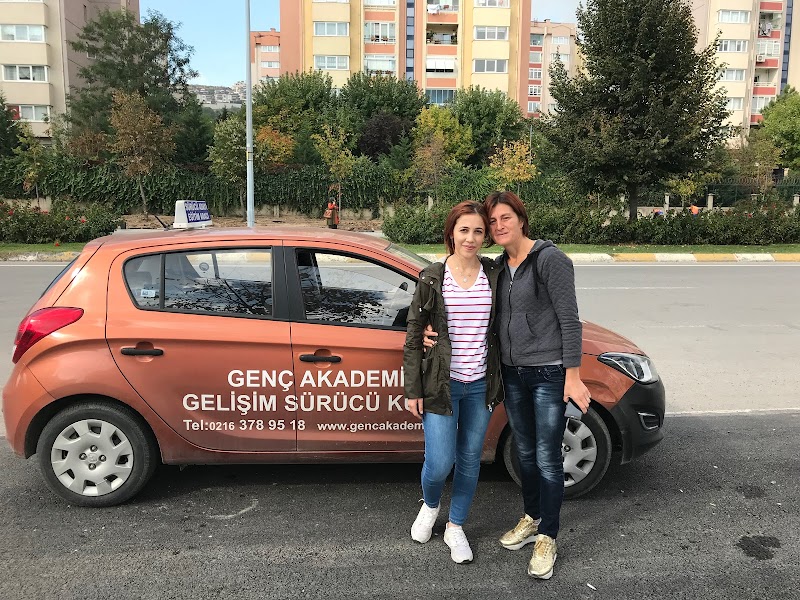 Genç Akademik Gelişim Sürücü Kursu